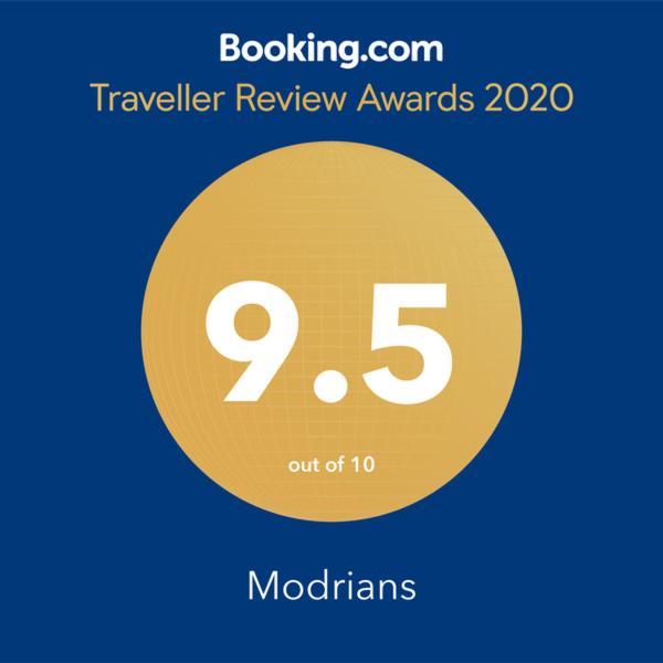 Modrians Bed and Breakfast Runaway Bay Exteriör bild